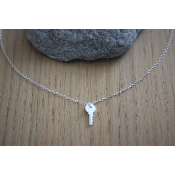 Collier argent massif breloque petite clé 