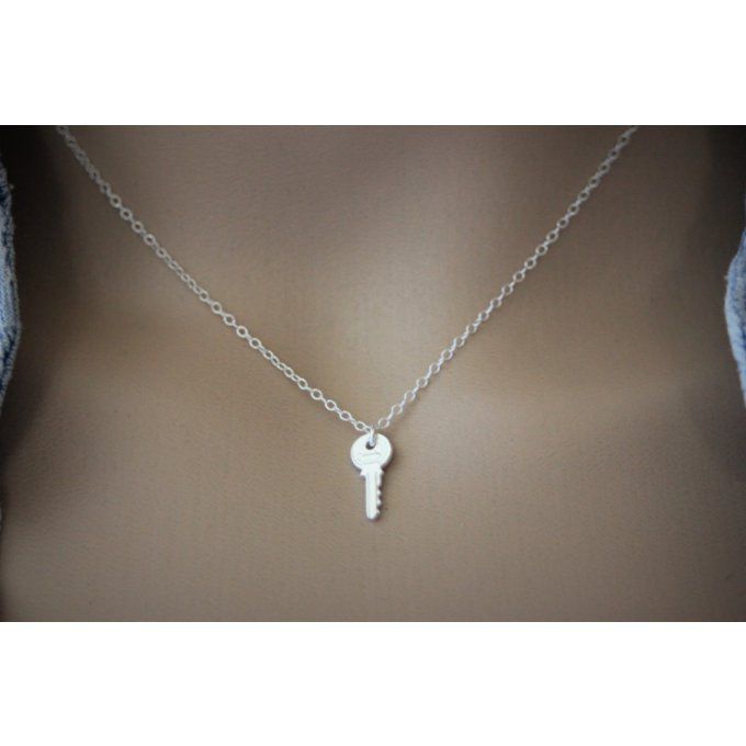 Collier argent massif breloque petite clé 