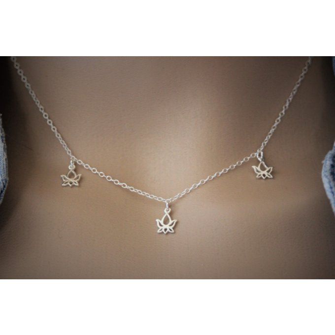 Collier argent massif 925 avec 3 petites fleur de lotus