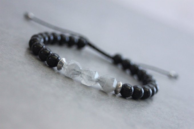 Bracelet en perles onyx, quartz gris et acier inoxydable