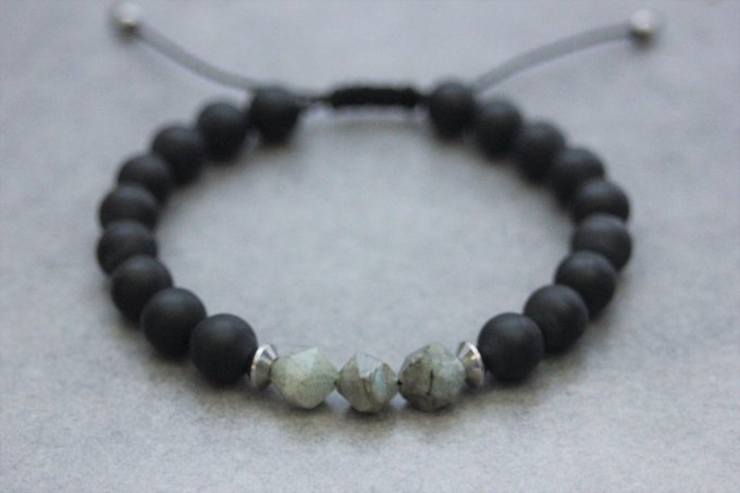 Bracelet en perles onyx mat, labradorite et acier inoxydable