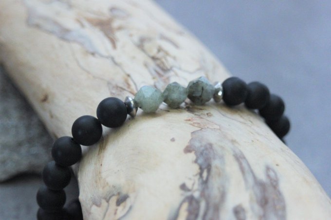 Bracelet en perles onyx mat, labradorite et acier inoxydable