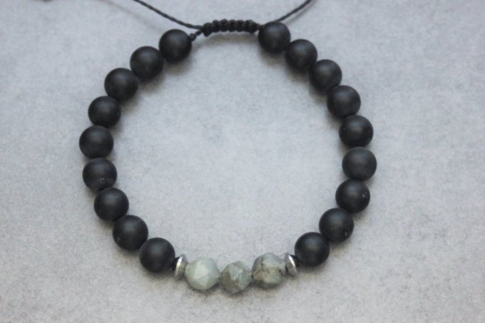 Bracelet en perles onyx mat, labradorite et acier inoxydable