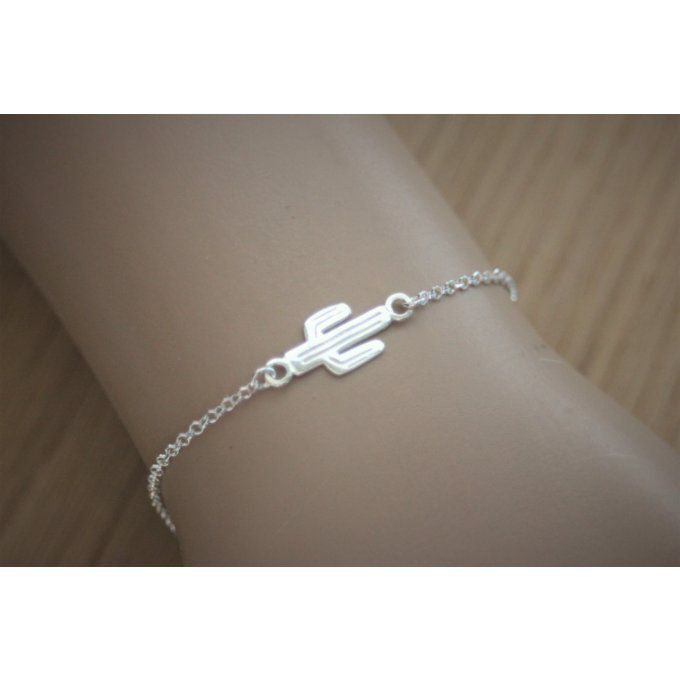 Bracelet argent massif avec breloque cactus