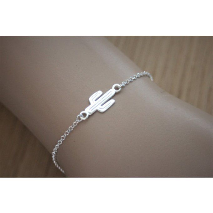 Bracelet argent massif avec breloque cactus