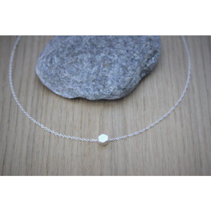 Collier minimaliste argent massif perle haxagonale