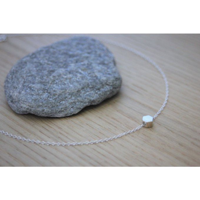 Collier minimaliste argent massif perle haxagonale