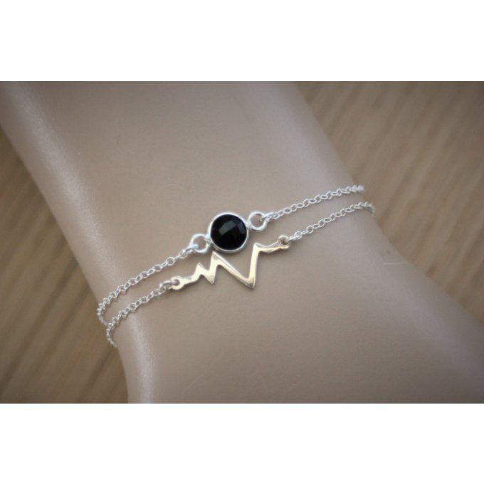 Bracelet argent massif avec pierre ronde en spinelle noire sertie