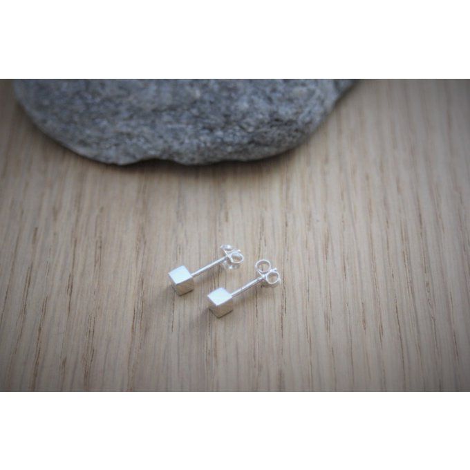 Boucles d'oreilles petit cube en argent massif 