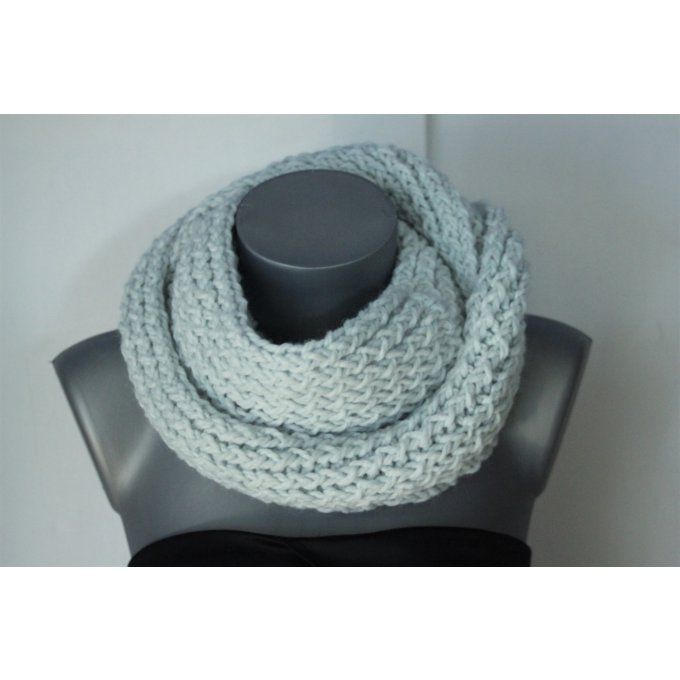 Snood - écharpe oversize en laine vert pastel