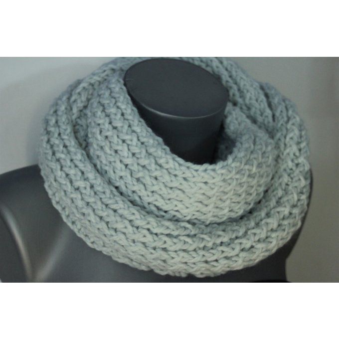 Snood - écharpe oversize en laine vert pastel