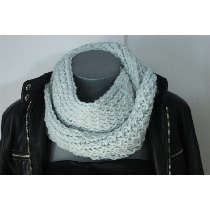 Snood - écharpe oversize en laine vert pastel