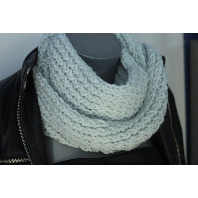 Snood - écharpe oversize en laine vert pastel