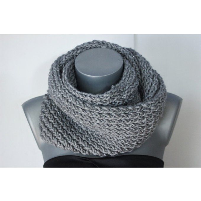 Snood - écharpe en laine de couleur gris pailleté 