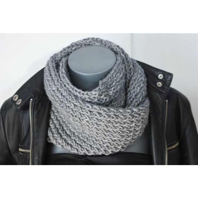 Snood - écharpe en laine de couleur gris pailleté 