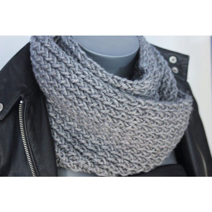 Snood - écharpe en laine de couleur gris pailleté 