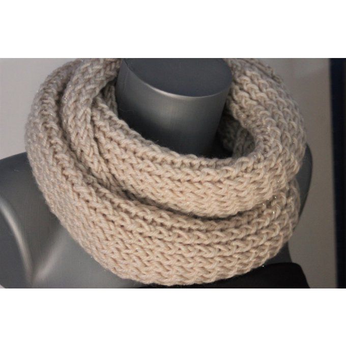 Snood - écharpe en laine de couleur écru pailleté