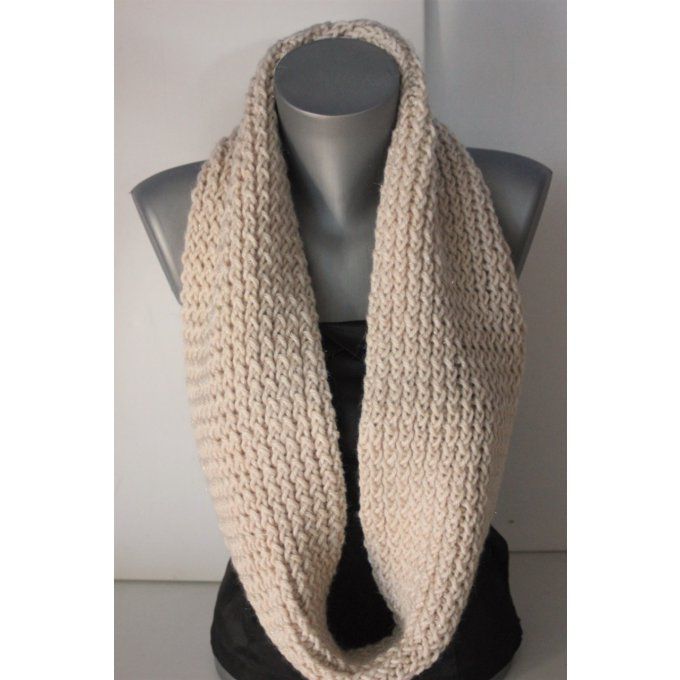 Snood - écharpe en laine de couleur écru pailleté