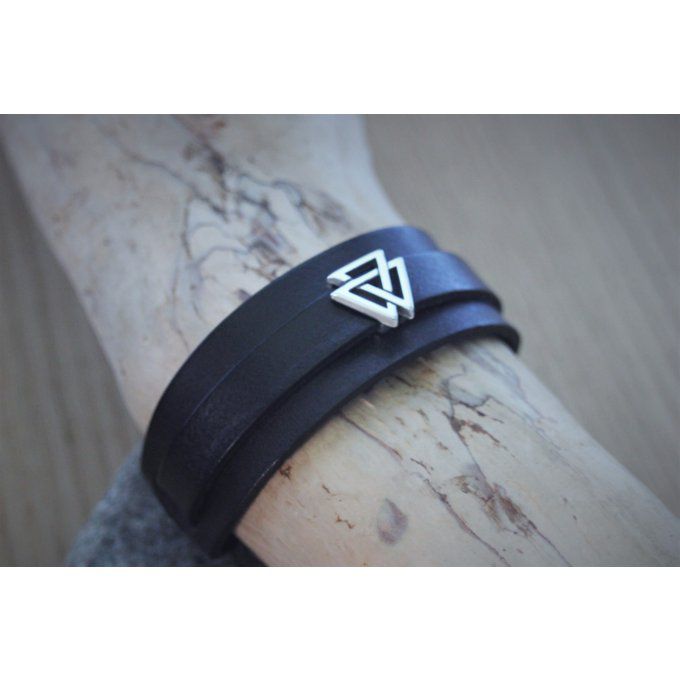 Bracelet manchette cuir noir passant 3 triangles