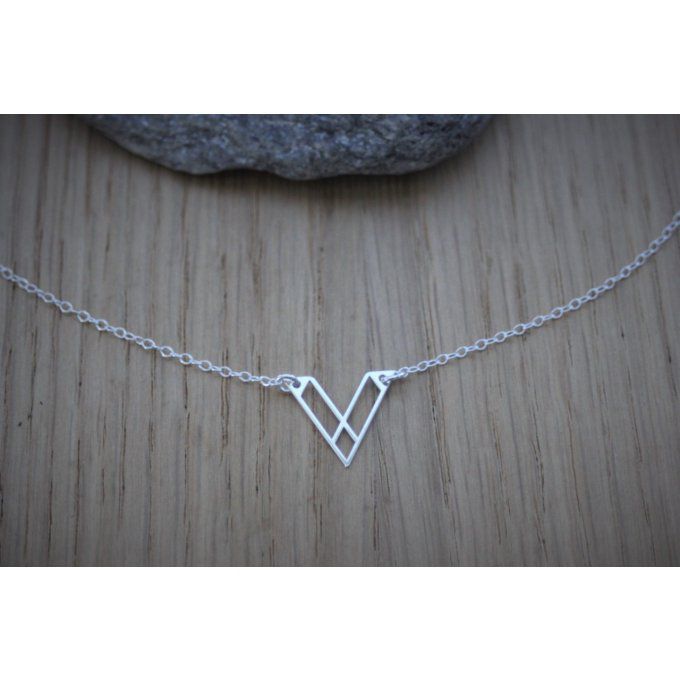 Collier argent massif pendentif triangle