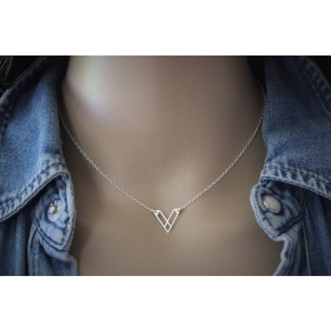 Collier argent massif pendentif triangle