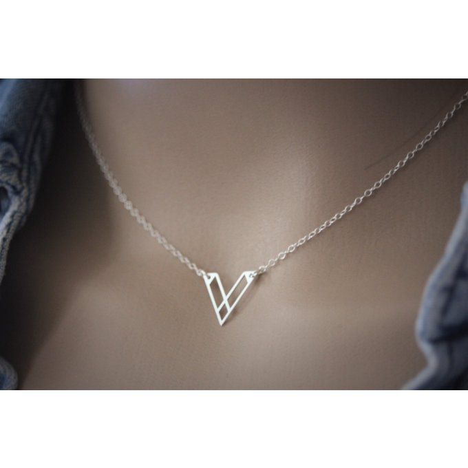 Collier argent massif pendentif triangle