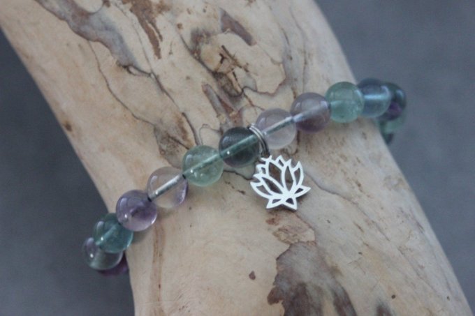 Bracelet perles fluorite et fleur de lotus en acier inoxydable