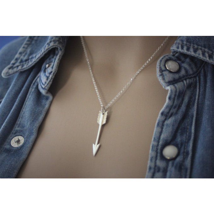 Collier argent massif pendentif flèche