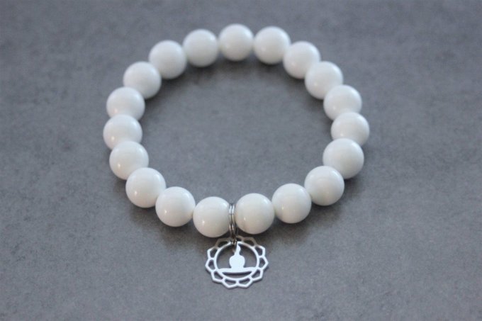 Bracelet perles de bénitier et breloque bouddha en acier inoxydable