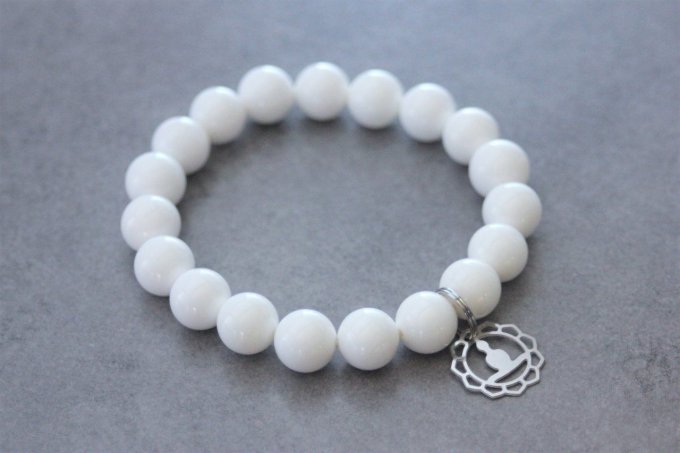 Bracelet perles de bénitier et breloque bouddha en acier inoxydable