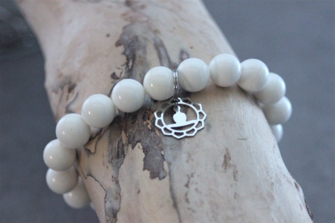 Bracelet perles de bénitier et breloque bouddha en acier inoxydable